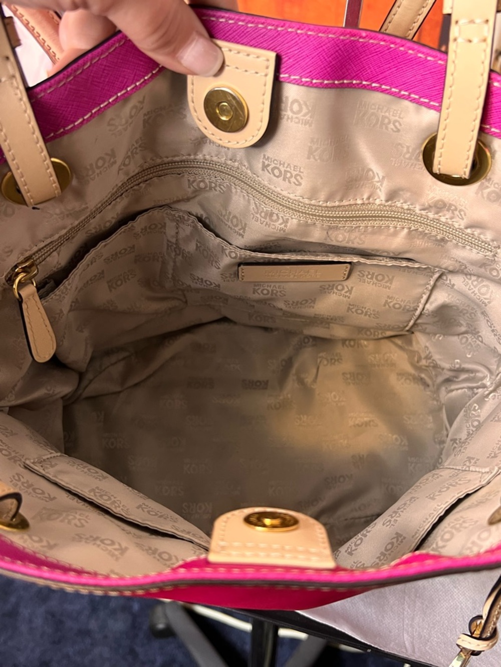 Michael Kors Jet Set Travel Tote Hot Pink Fushia Saffiano Leather Cream Handles - Picture 14 of 17